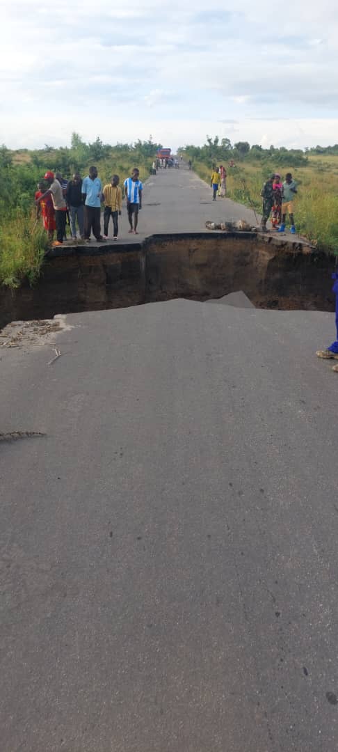 Plaine de la Ruzizi: La RN5 coupée à Kitemesho entre Bwegera et Luberizi.