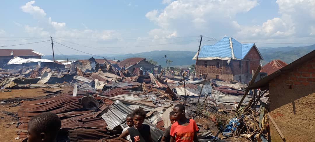 Kamituga : Un incendie ravage au moins 25 maisons à Hexagone