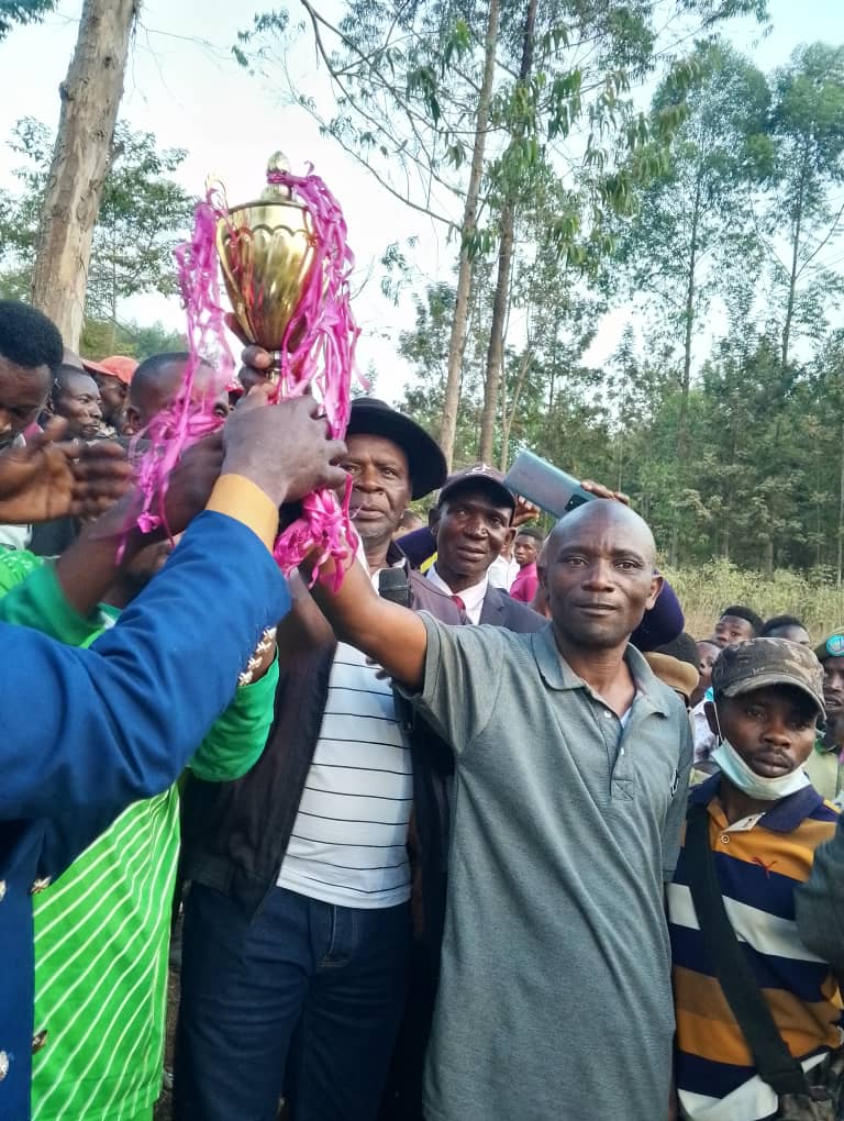 Nyangezi: fin heureuse avec remise des trophées au terme d’un tournoi organisé à Ishamba.