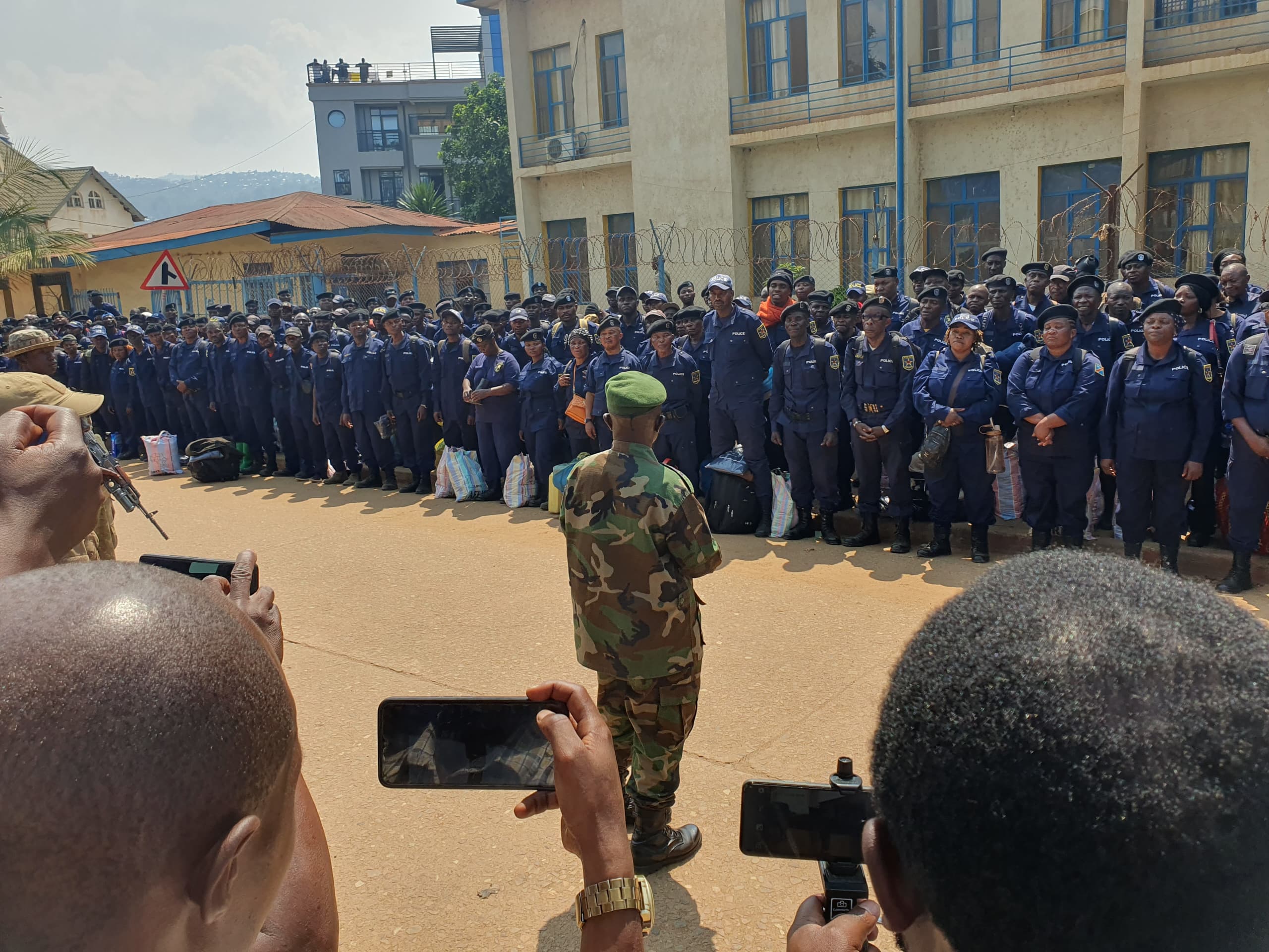 Sud-Kivu : des policiers et militaires rendus volontairement au M23 transférés à Goma pour recyclage